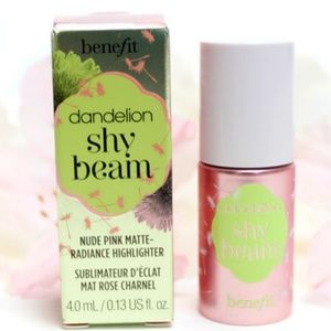 BENEFIT Shy Beam Liquid Highlighter